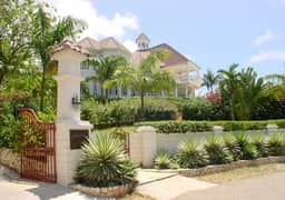 Luxury Staffed 7BR Villa | Pool, Gym & Sea Views - Image 4