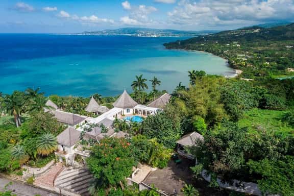 Luxury 6BR Villa With Sea Views & Private Pool - Image 1
