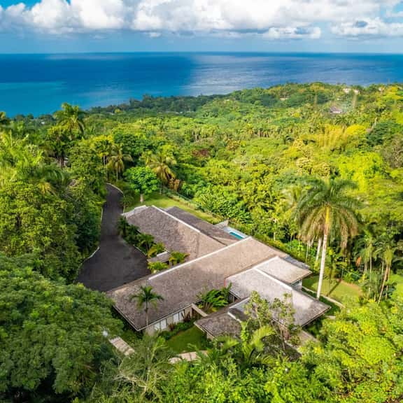 Secluded 3BR Garden Villa | Pool & Ocean Views - Image 1