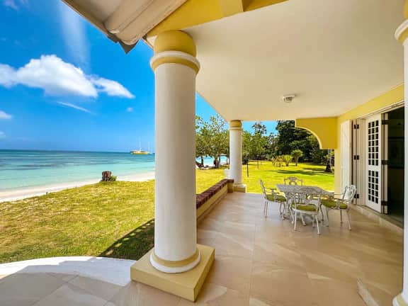 Negril Beach Villa