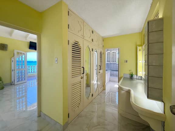 Negril Beach Villa