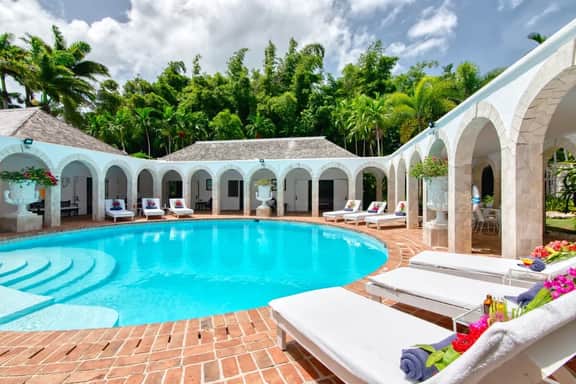 Luxury 6BR Villa With Sea Views & Private Pool - Image 2