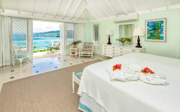 Private 2BR Open-Air Villa | Panoramic Views & Pool - Image 4