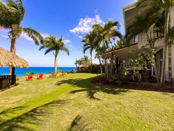3BR Seafront Villa in Boscobel | Direct Sea Access & Coastal Living - Image 5