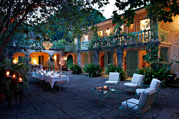 Fustic House